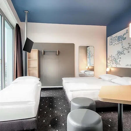 Отель B&B Hotel Ulm
