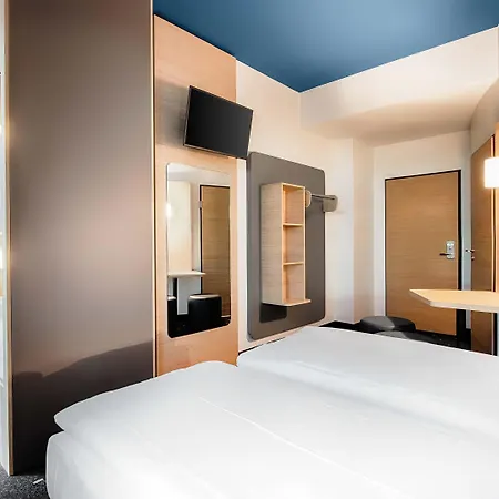 Отель B&B Hotel Ulm Ульм
