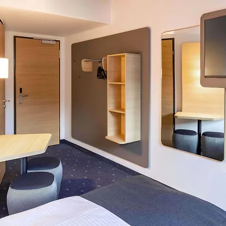 B&B Hotel Ulm Отель 3*