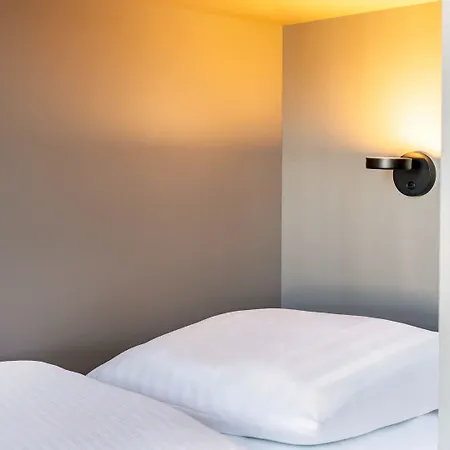 B&B Hotel Ulm Отель 3*