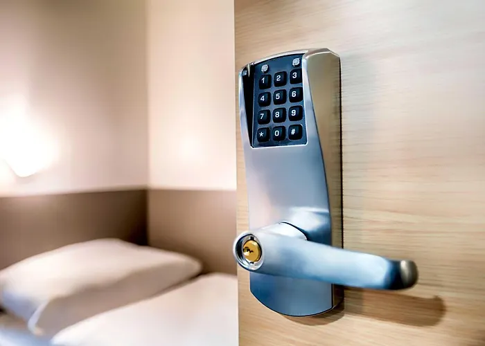 B＆b乌尔姆酒店